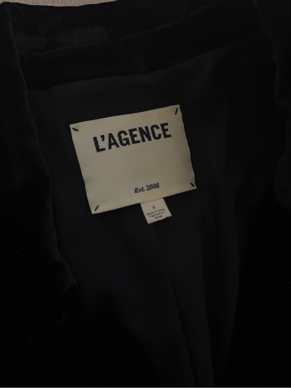 L’Agence Bethany Velvet Structured Blazer In Black - Picture 6 of 8